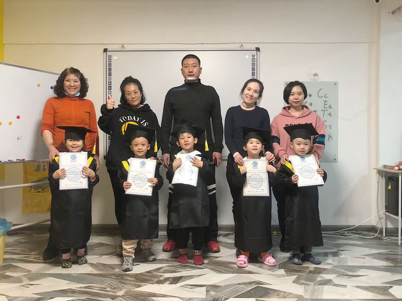 英文戏剧课·演出来记住，比背出来更牢